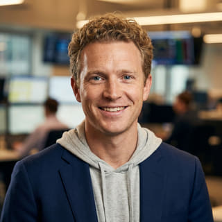 Ryan Brooks, analyste principal en trading chez Cerisier Capitivo, dans une image de profil
